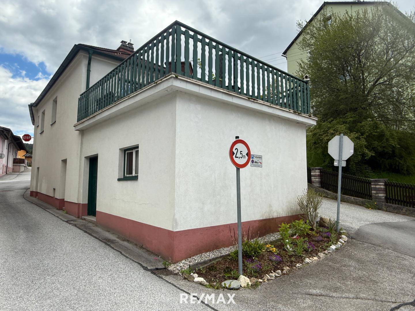 11 AUSSEN