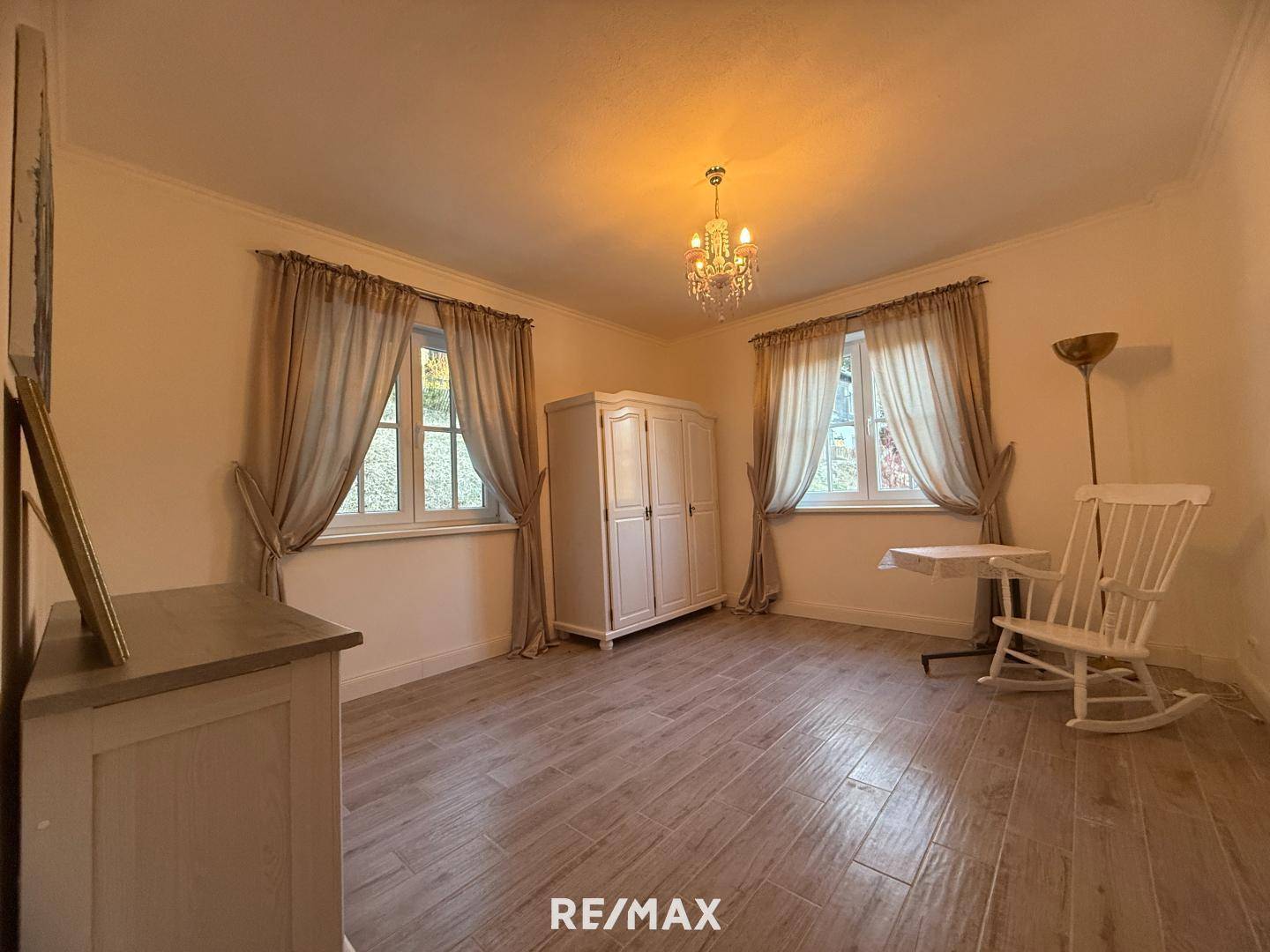 15 Zimmer 1 OG