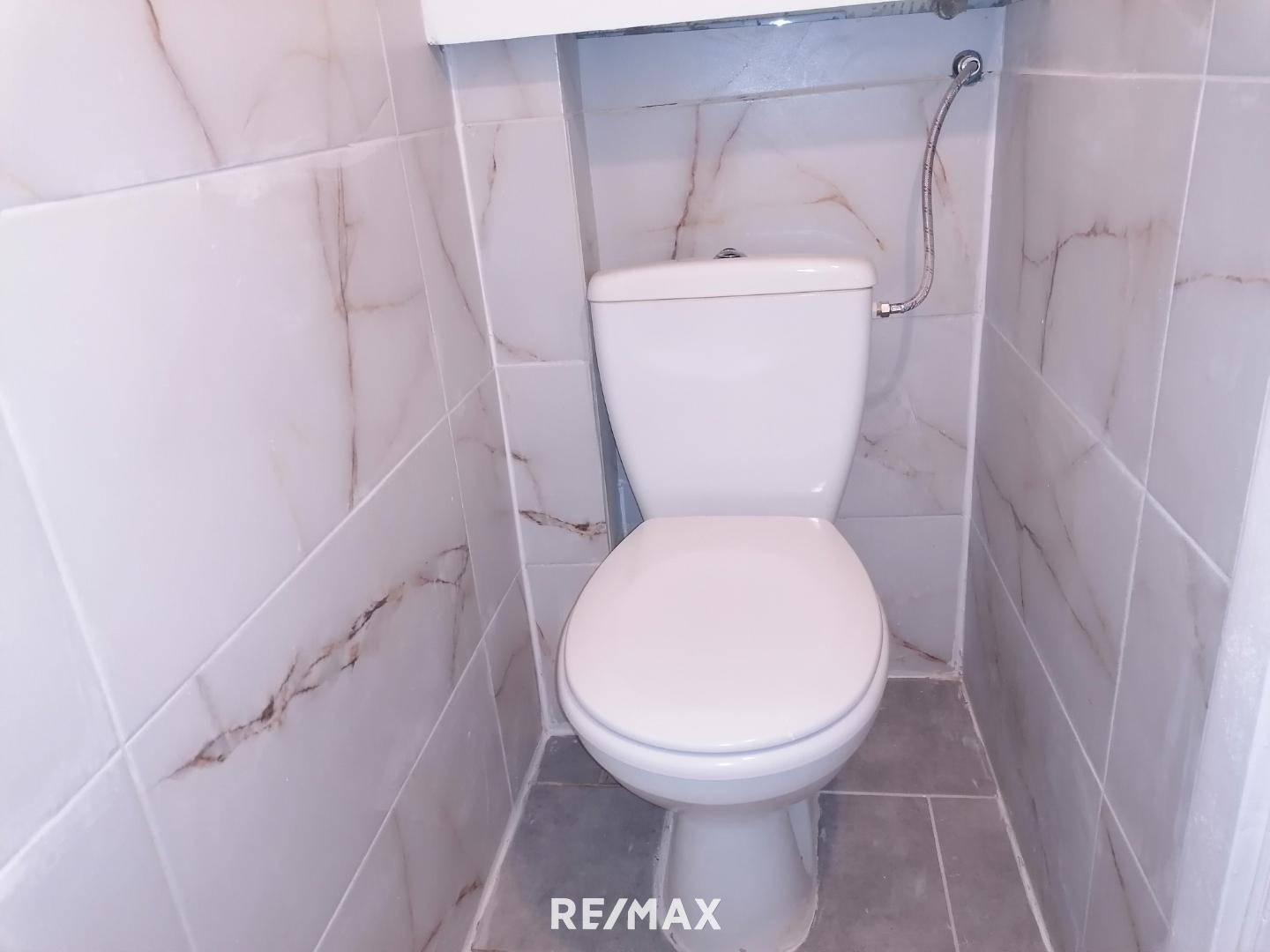 11 WC