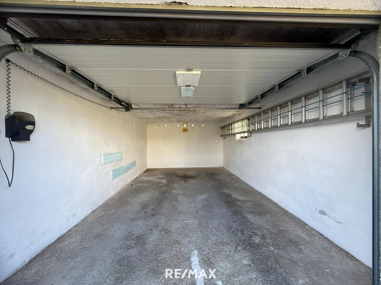19Anton Garage