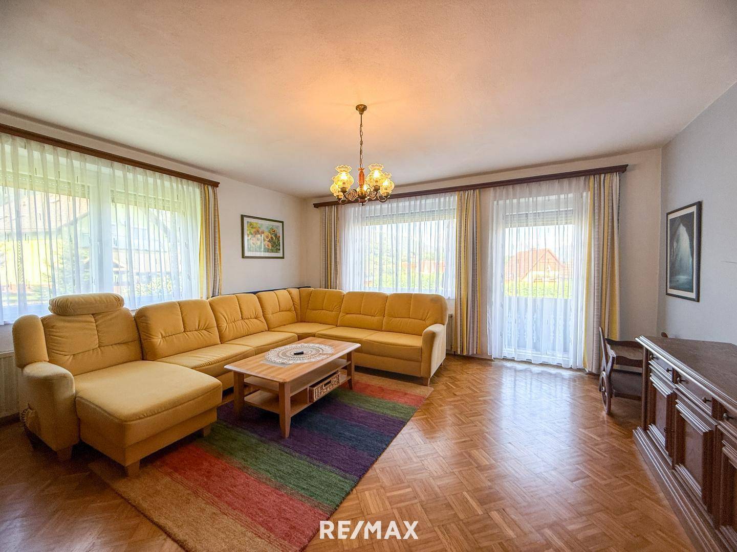 23Pogier Wohnzimmer