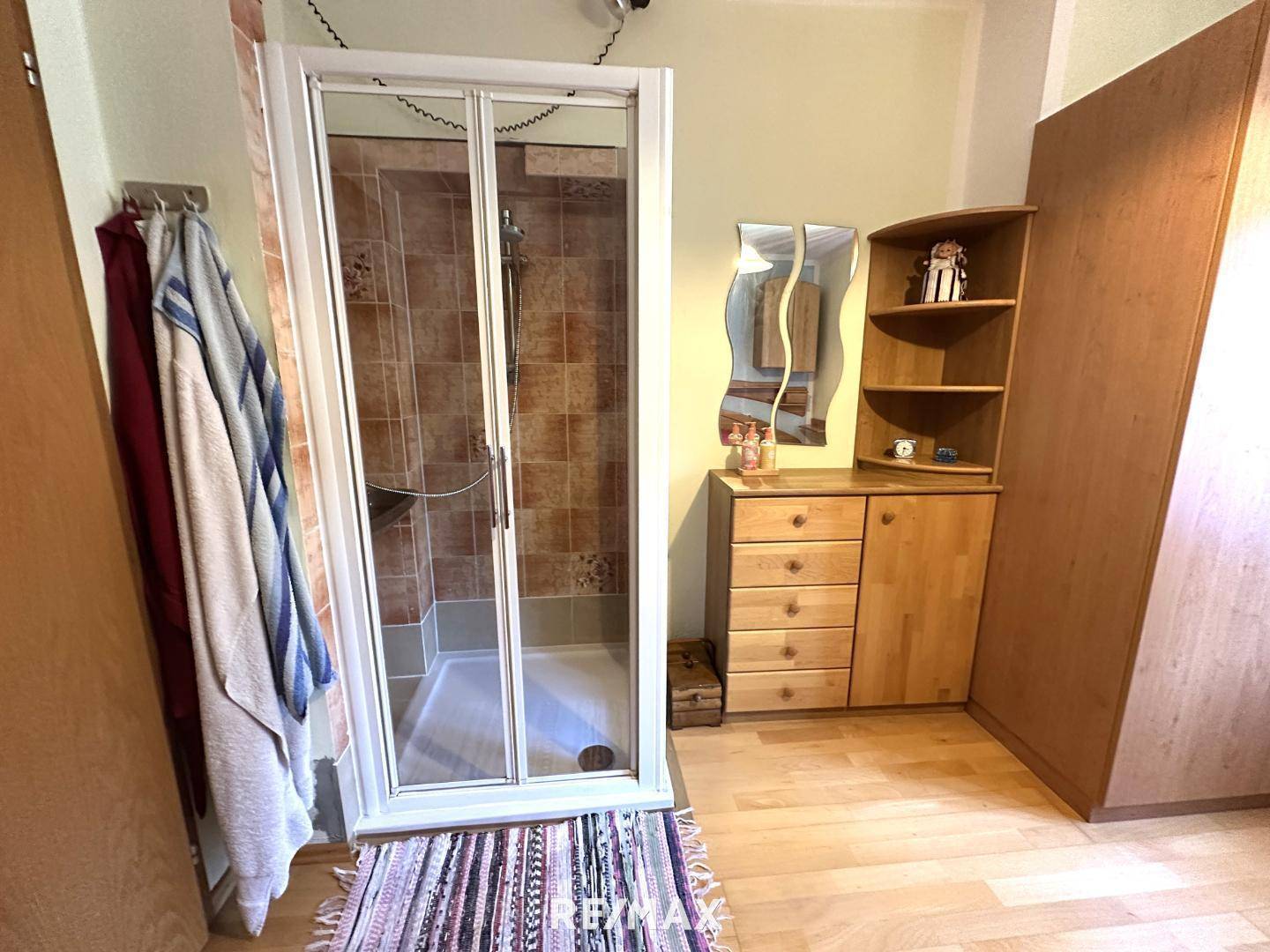 13_Dusche im Schlafzimmer
