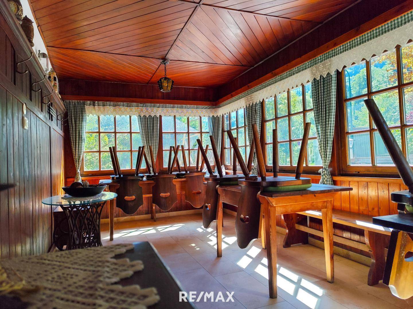 33-320 Veranda
