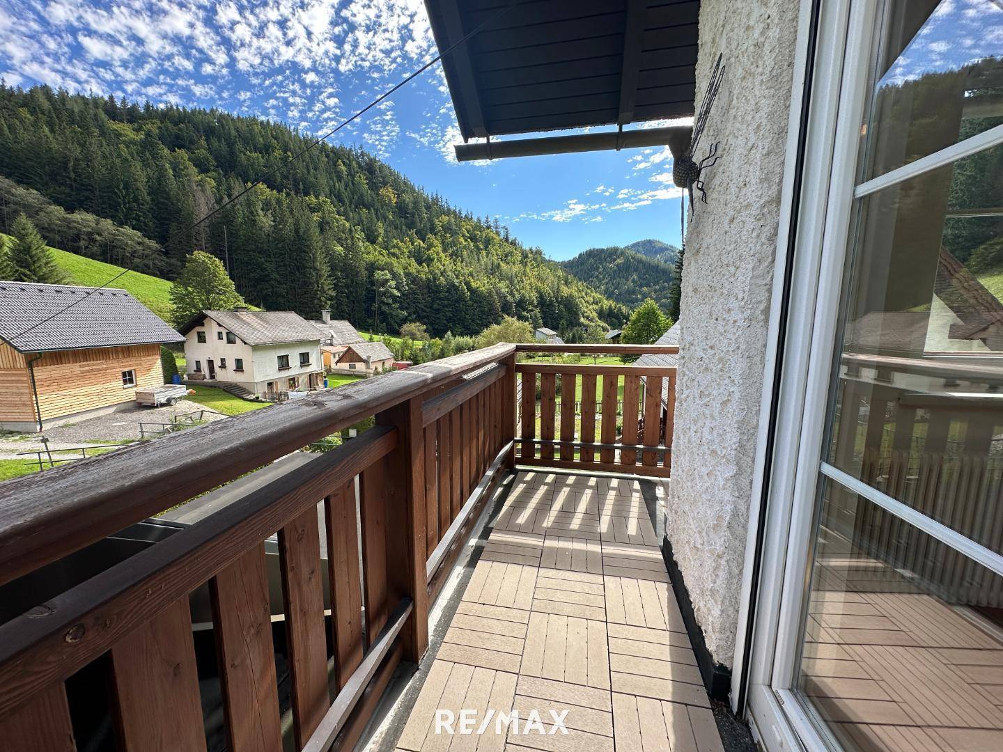 10_Sicht nach Süden_Balkon_EG