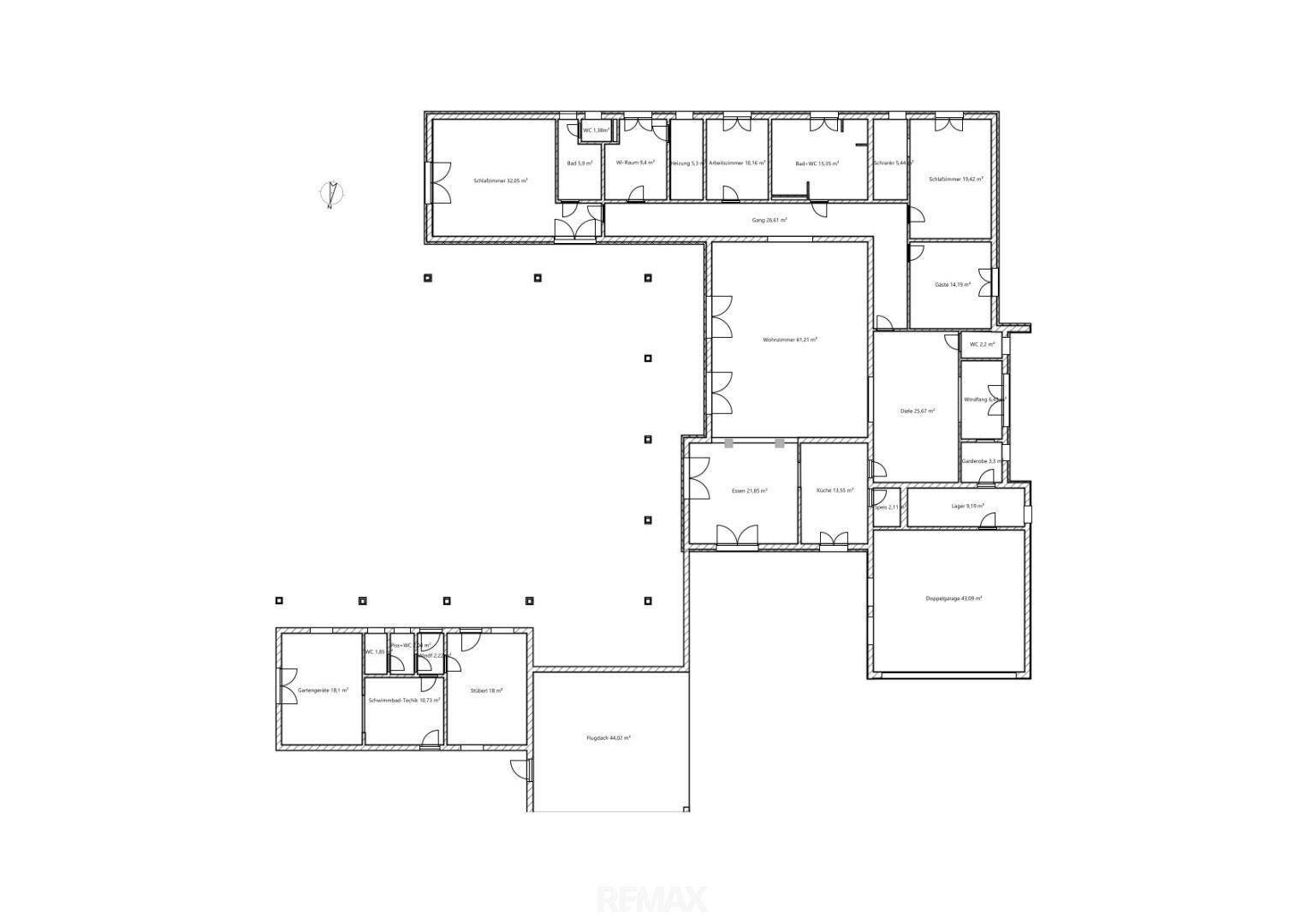 Detaillierter Grundriss des Anwesens mit verschiedenen Räumen und Flächenangaben.