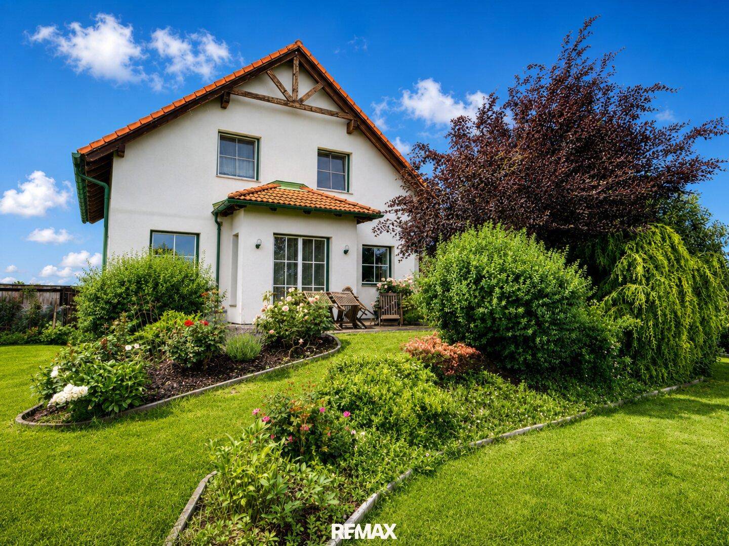 *** Ein Wohntraum mit Urlaubsgefühl: Traumhaft gepflegtes Einfamilienhaus mit Pool, Gartenidylle, Specksteinofen, Wasser-Wasserwärmepumpe mit Fußbodenheizung in Top-Lage *** - Ansicht 4