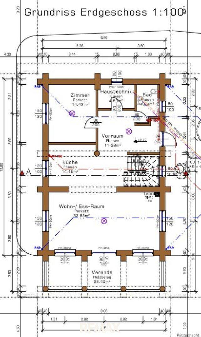 Grundriss des Erdgeschosses mit Wohn-Ess-Raum, Küche, Zimmer und Veranda.