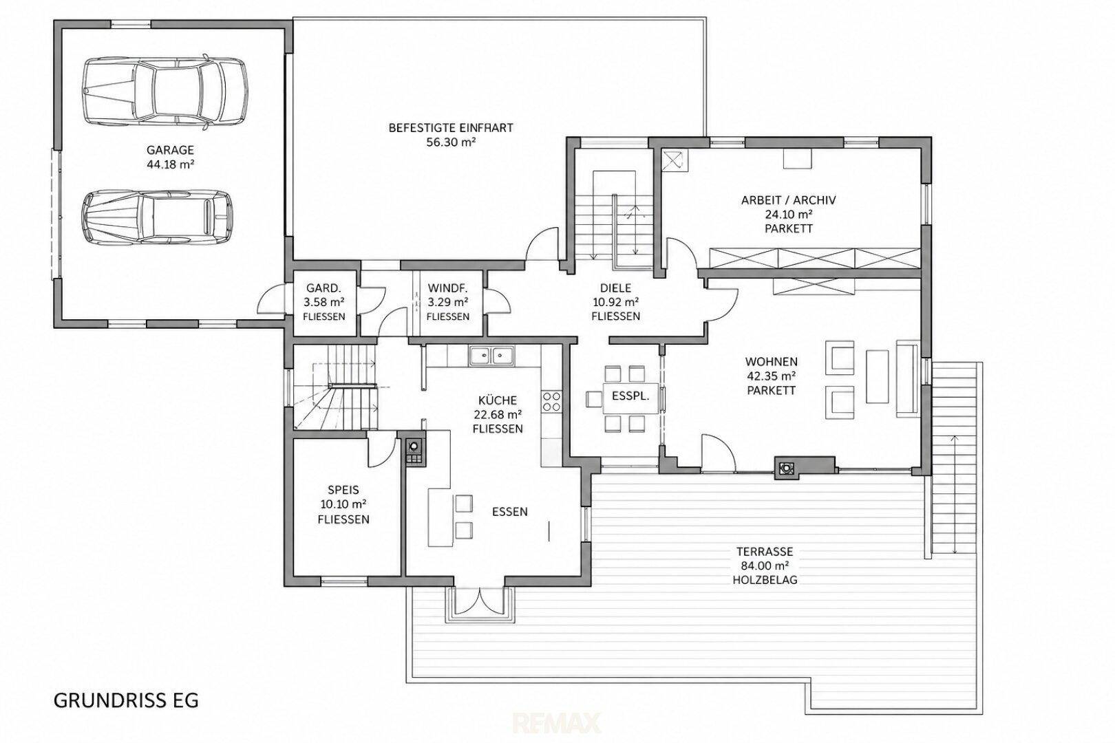 Grundriss des Erdgeschosses mit Wohnzimmer, Küche, Essbereich und großer Terrasse.