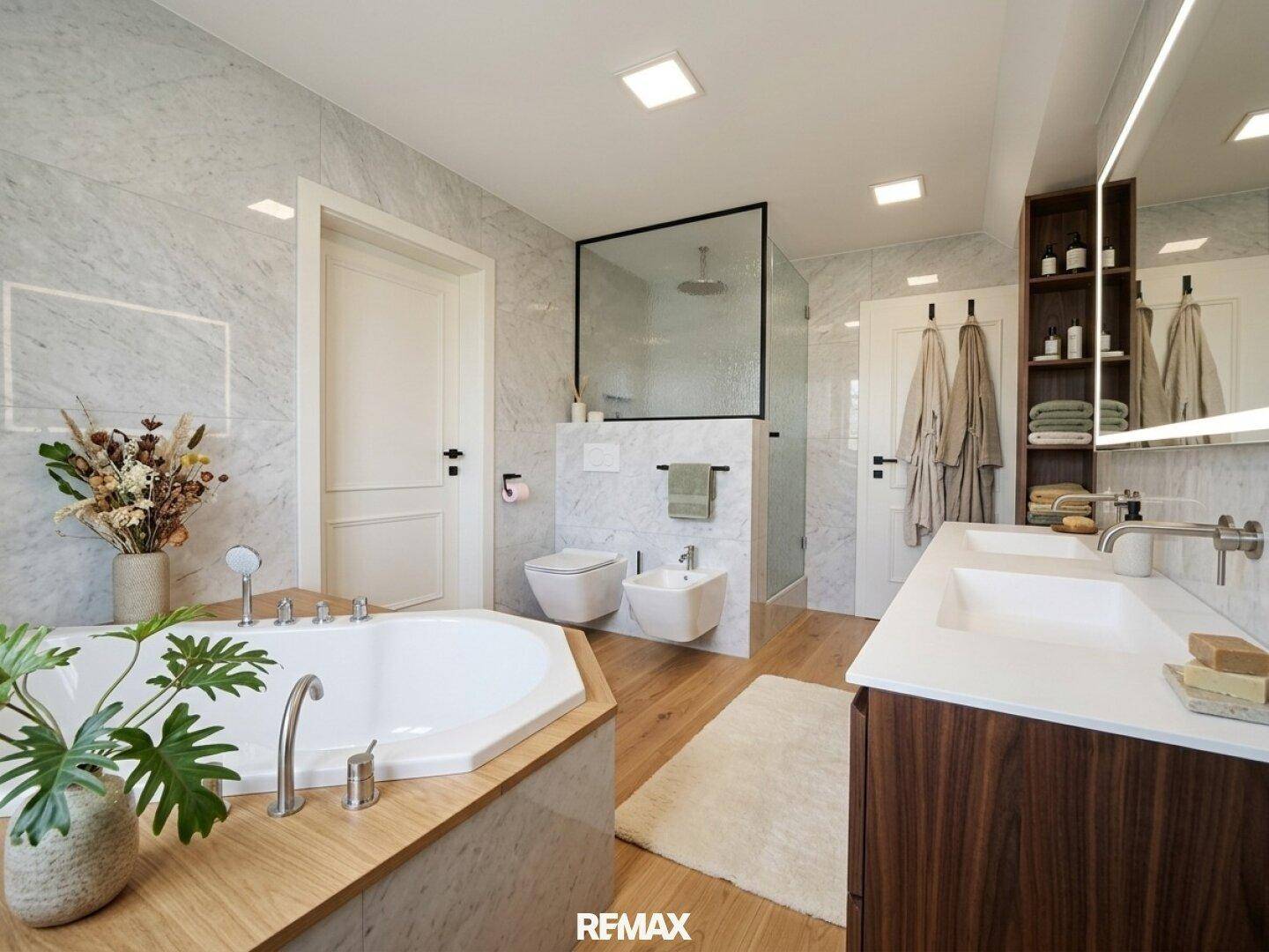 Modernes Badezimmer mit Marmorfliesen, Doppelwaschbecken, Badewanne und begehbarer Dusche.