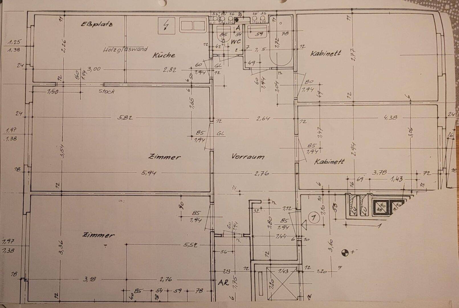 Detaillierter Grundriss der Wohnung mit Raumaufteilung und Maßen.