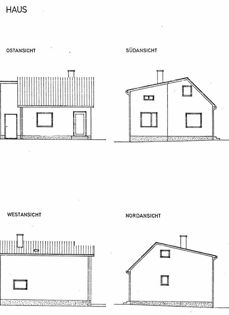 Architektonische Ansichten des Hauses von allen vier Himmelsrichtungen.