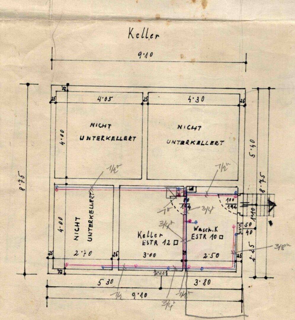 Grundriss des Kellers mit verschiedenen Räumen und Teilunterkellerung.
