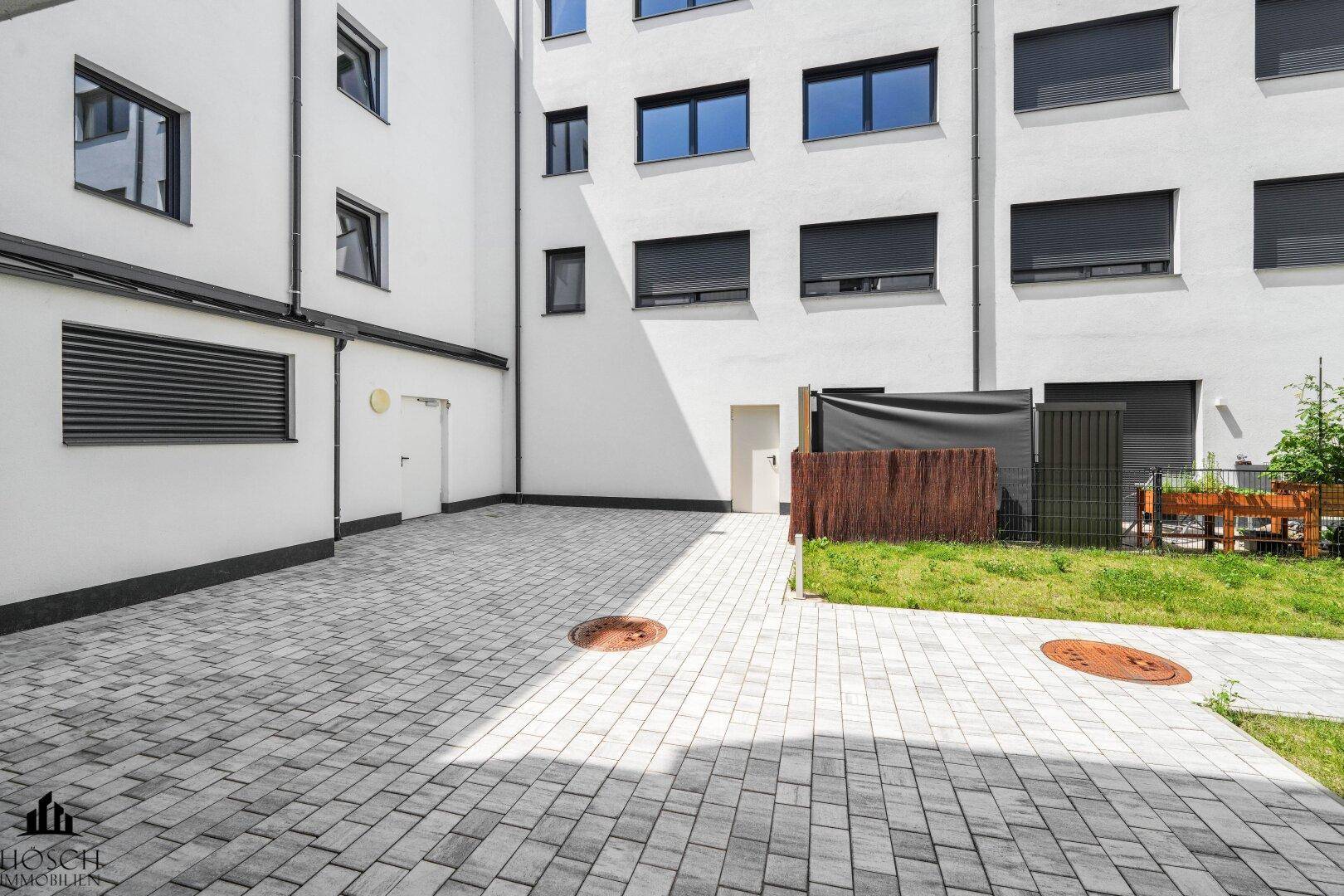 https://pictures.immobilienscout24.de/prod.www.immobilienscout24.at/pictureserver/loadPicture?q=70&id=012.0015I00000htWKi-1720179738-e0e86ac582ce492bb9df2c7bb36da7db