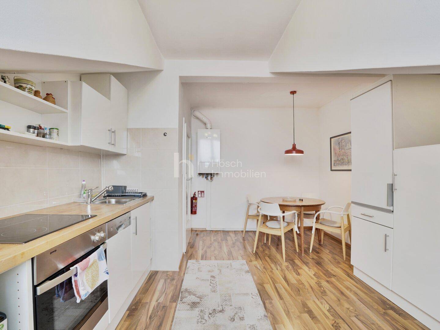 Großzügige Dachgeschosswohnung mit 3 Zimmern in gepflegtem Altbau - Ansicht 4