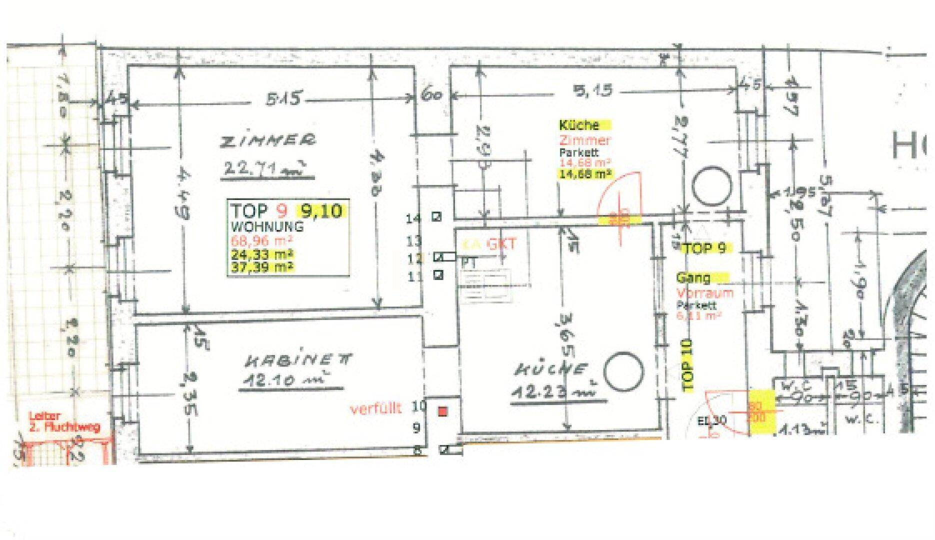 Detaillierter Grundrissplan einer Wohnung mit mehreren Zimmern, Küche und Bädern.