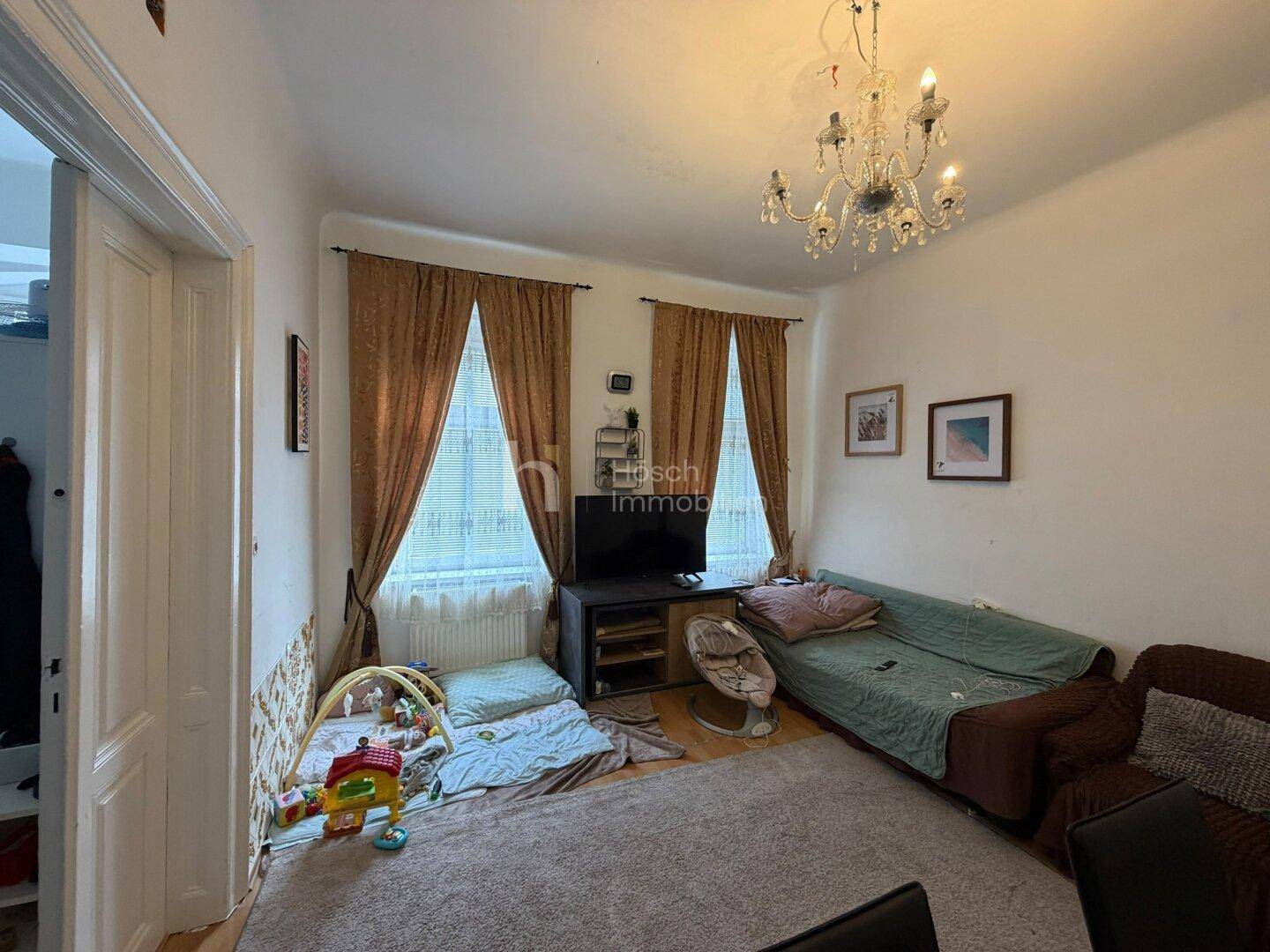 Bestand, linke Wohnung – Wohnzimmer