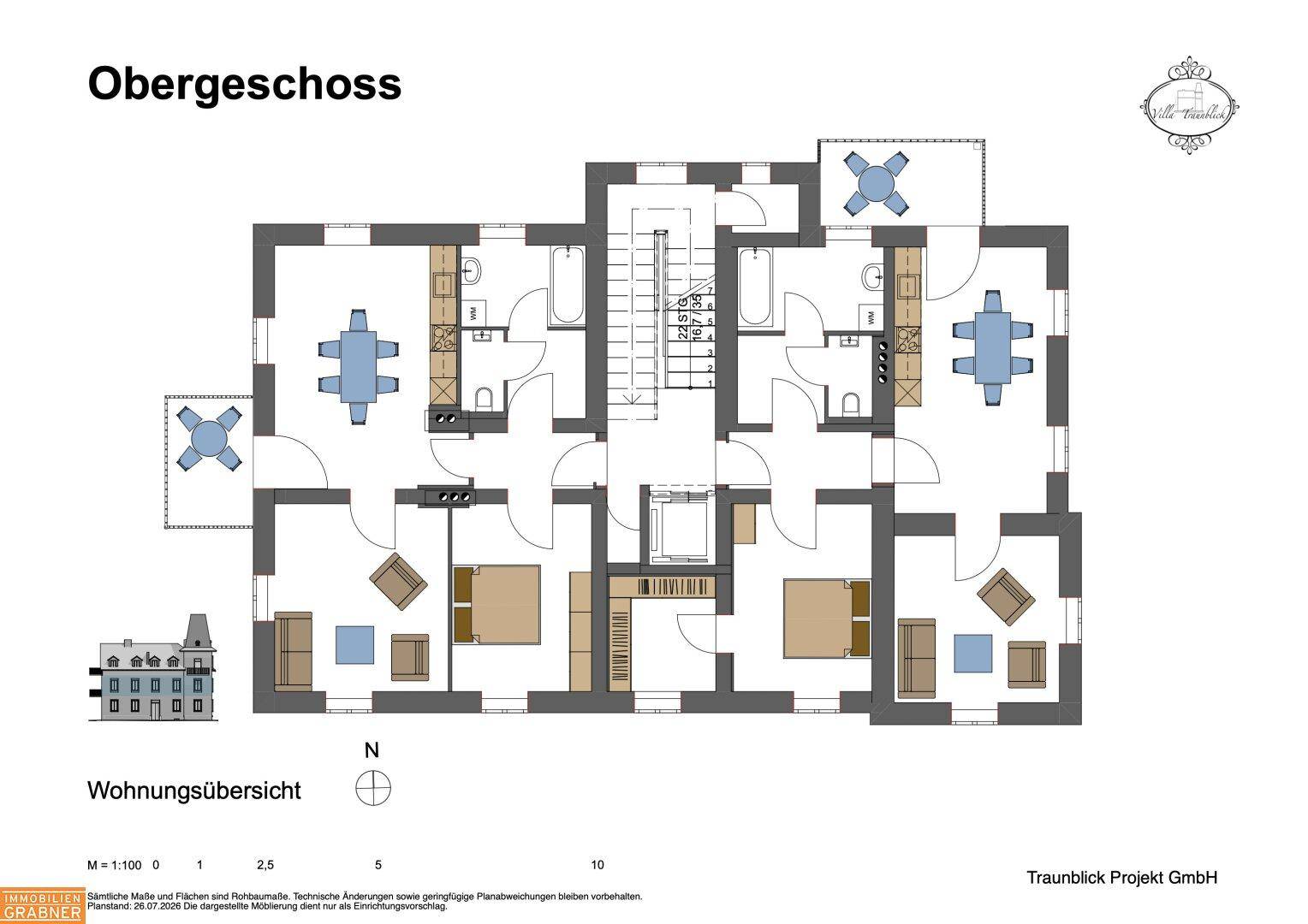 Grundriss des Obergeschosses mit mehreren Wohnungen, inklusive Schlafzimmern und Bädern.