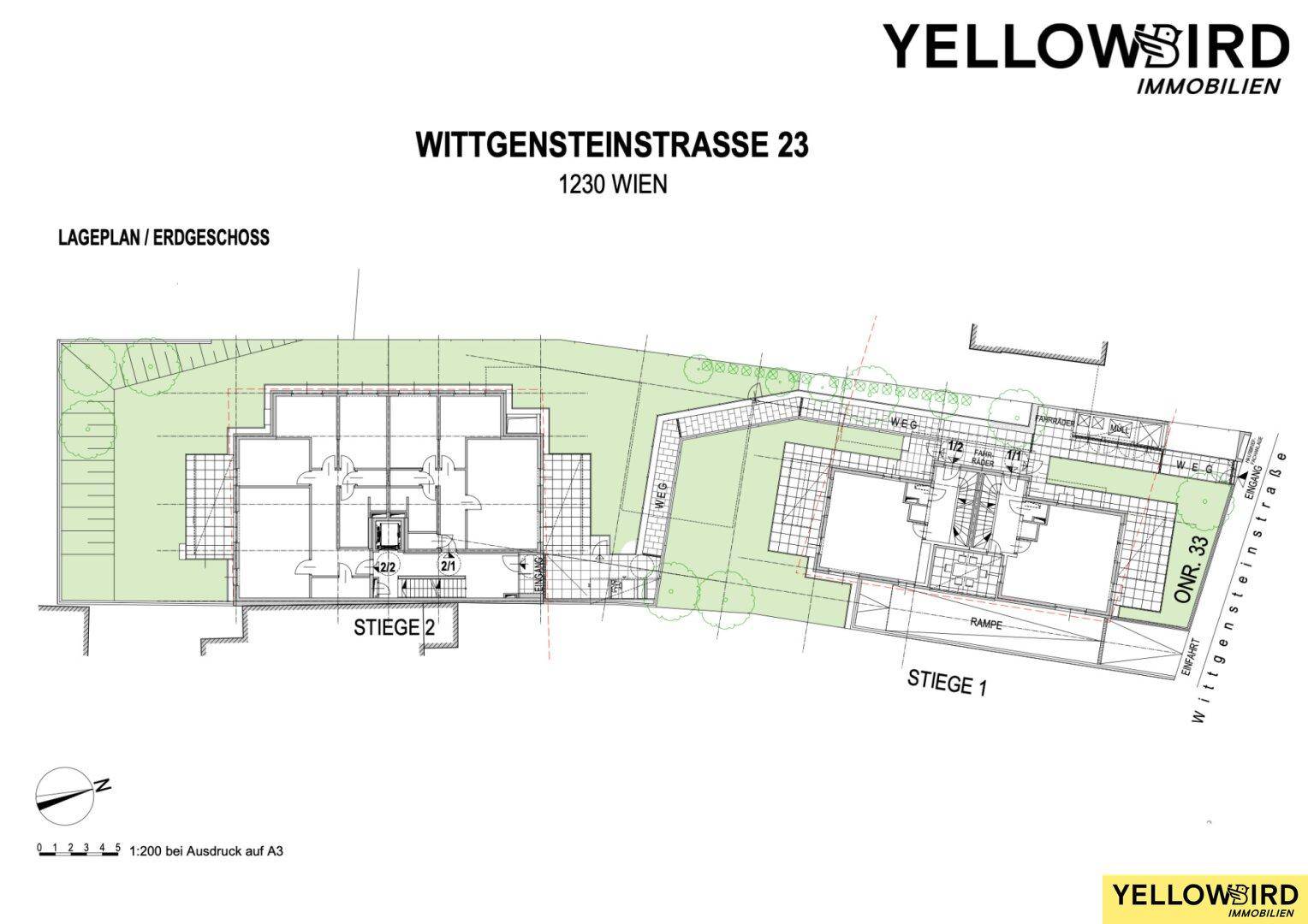 Lageplan des Erdgeschosses mit Grundstücksgrenzen, Zufahrt und Rampe.