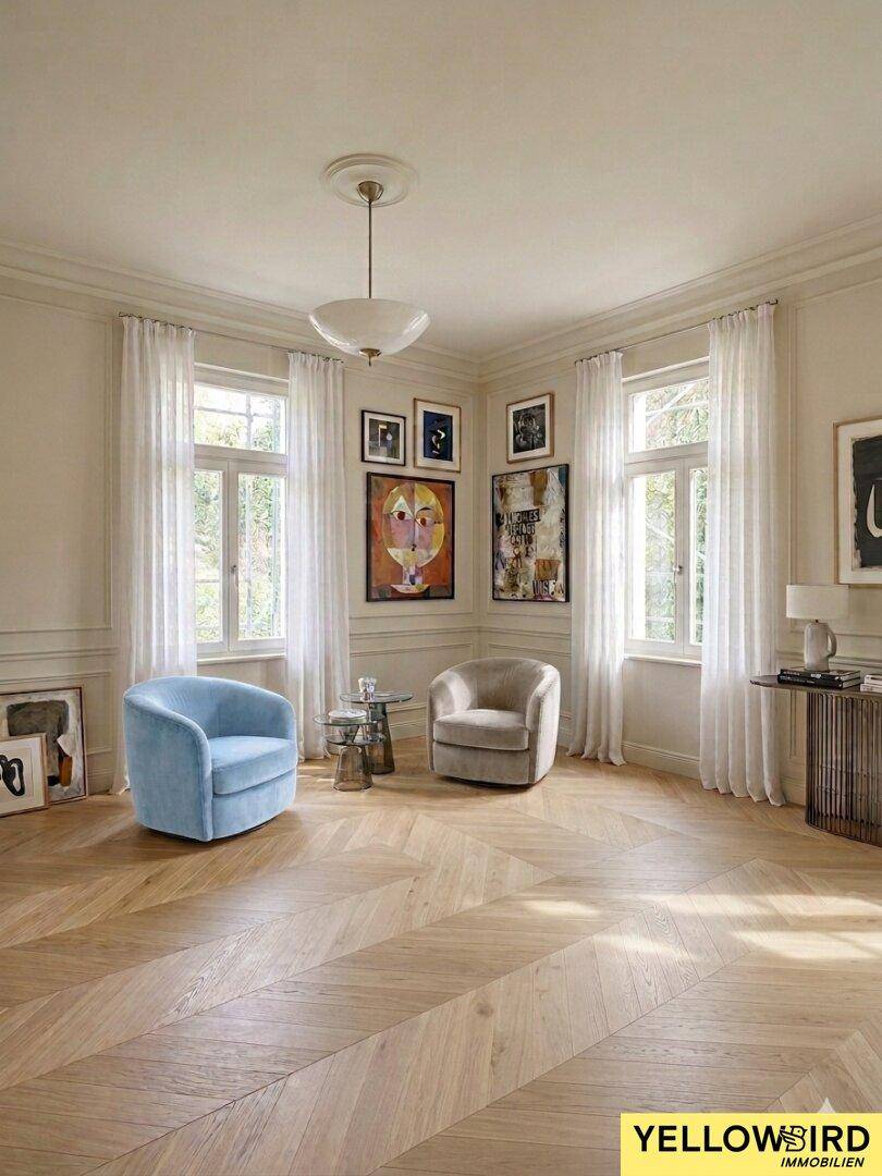 Helles Wohnzimmer mit Fischgrätparkett, hohen Decken, Wandvertäfelung und stilvollen Sesseln.