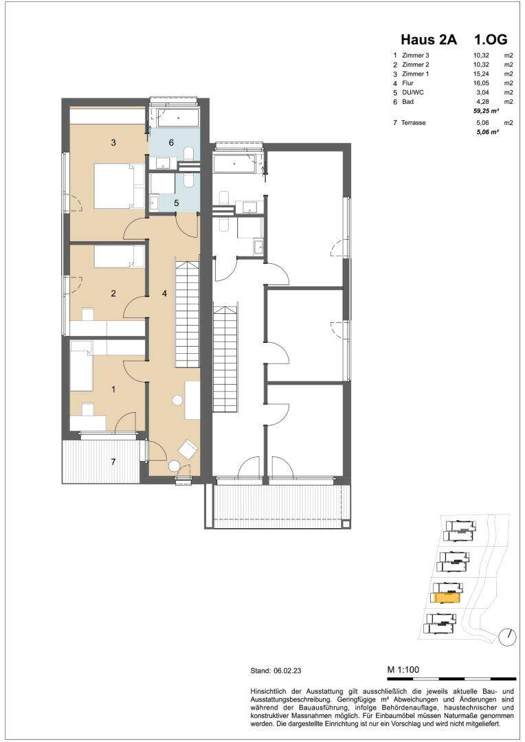 Grundriss des Obergeschosses von Haus 2A mit drei Schlafzimmern, zwei Bädern und Terrasse.