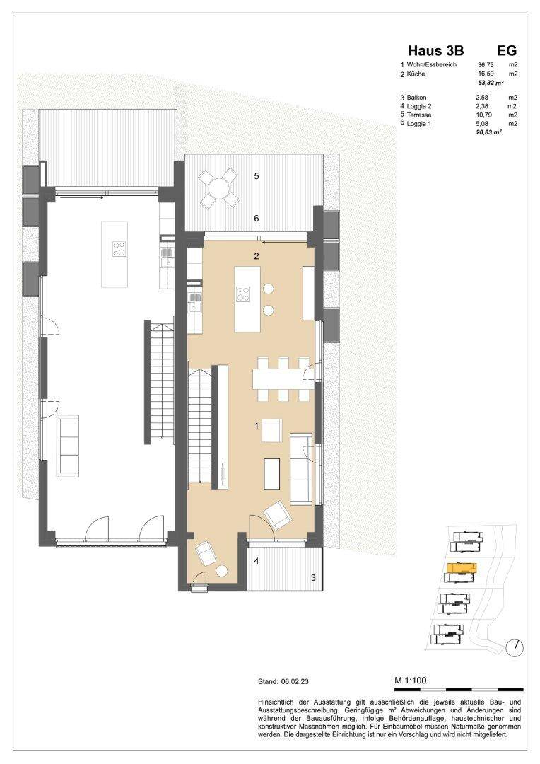 Grundriss des Erdgeschosses von Haus 3B mit offenem Wohn-/Essbereich, Küche und Balkon.