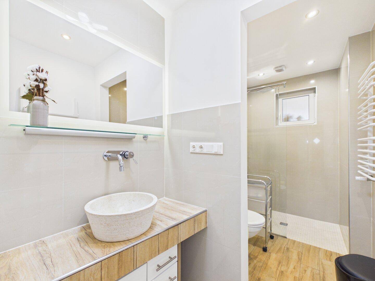 Badezimmer Wohneinheit 1