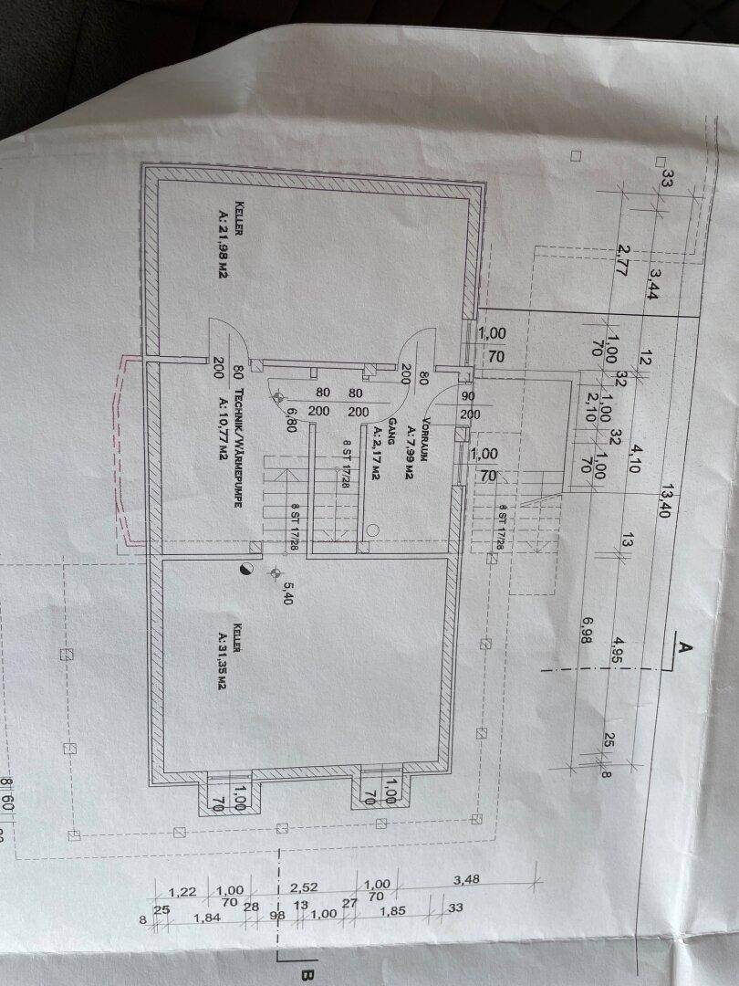 Grundriss des Kellergeschosses mit Technikraum und Abstellflächen.