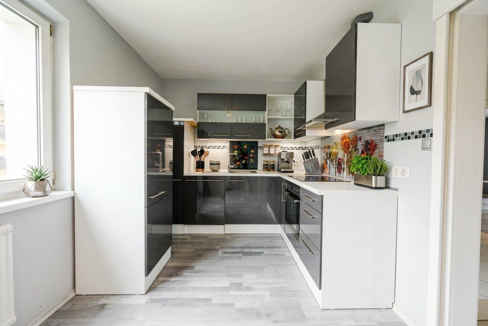 Sonnige 2-Zimmer-Wohnung mit Loggia - ideal zum Wohnen oder als Kapitalanlage - Widok 6