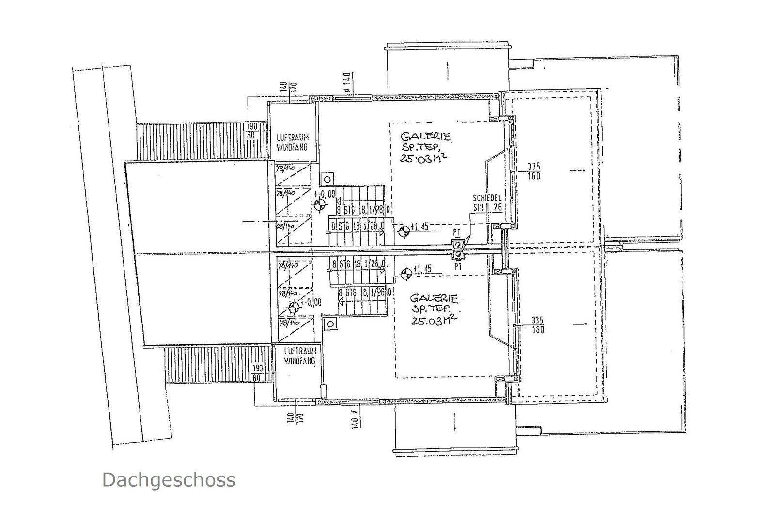 Grundriss des Dachgeschosses mit Galeriebereichen und Luftraum über dem Eingangsbereich.