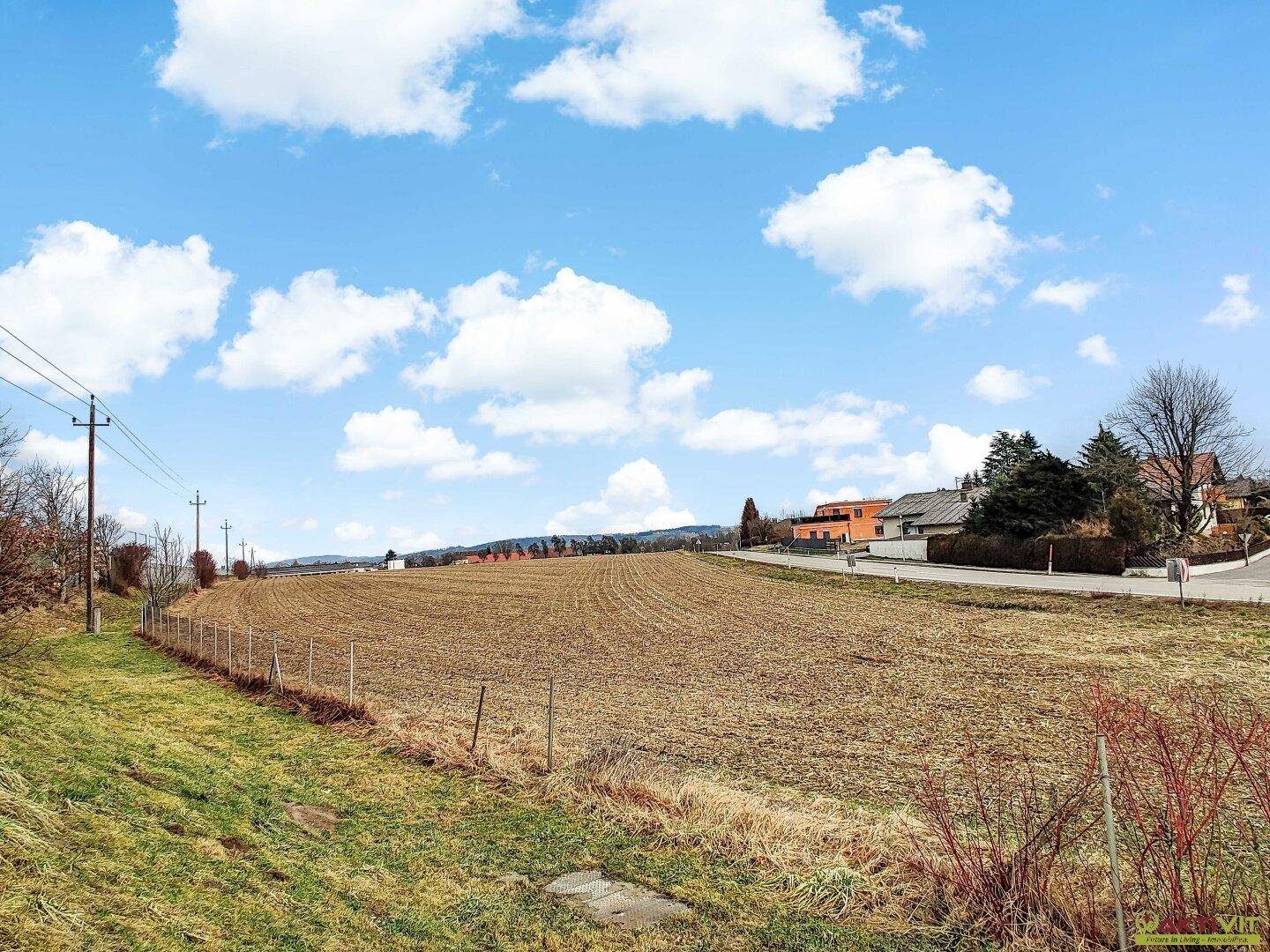 Art, 6494 m²