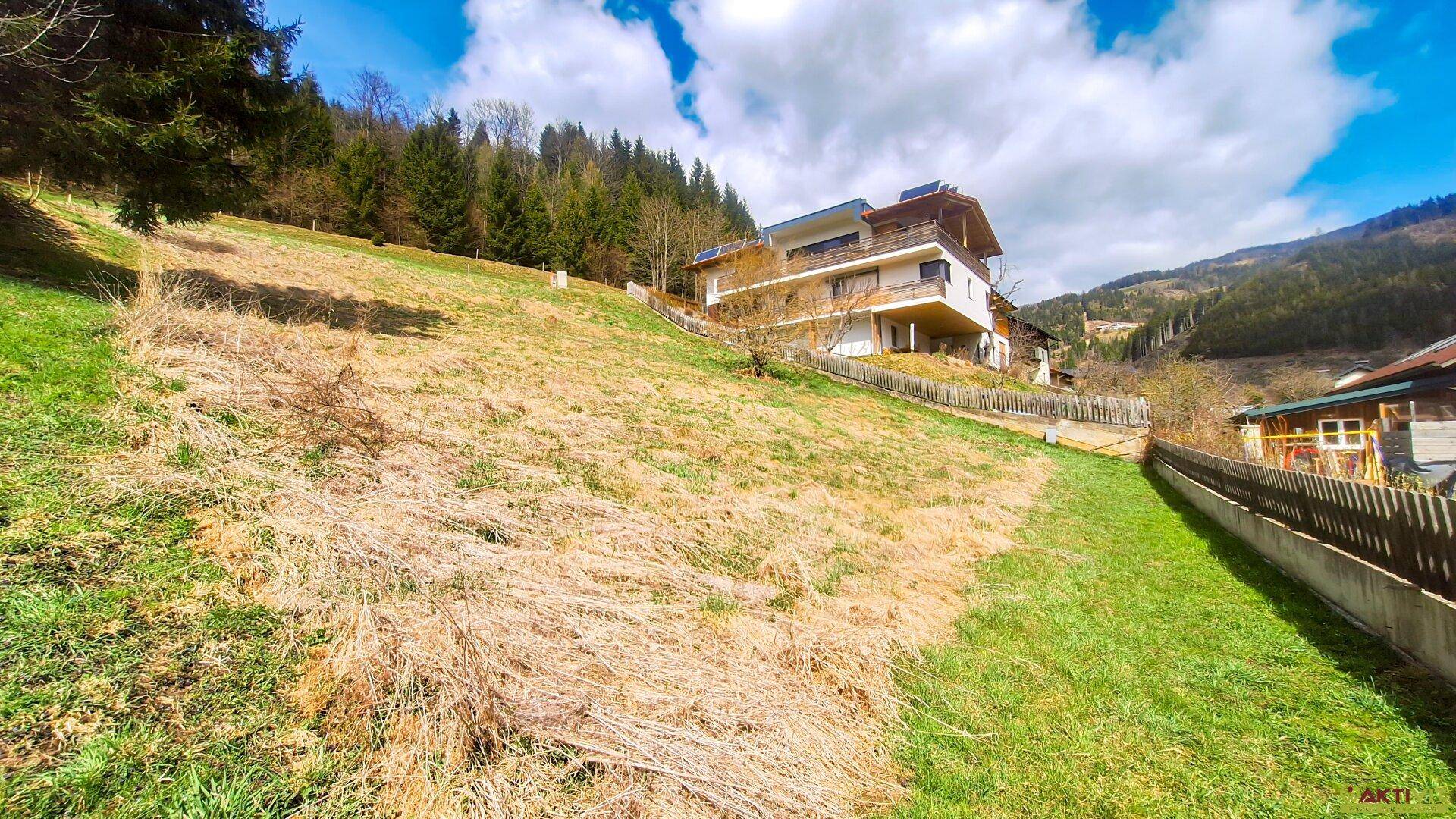 Sonniges Baugrundstück in Hanglage mit Panoramablick über Murau. - Großes Baupotential. - Ansicht 4