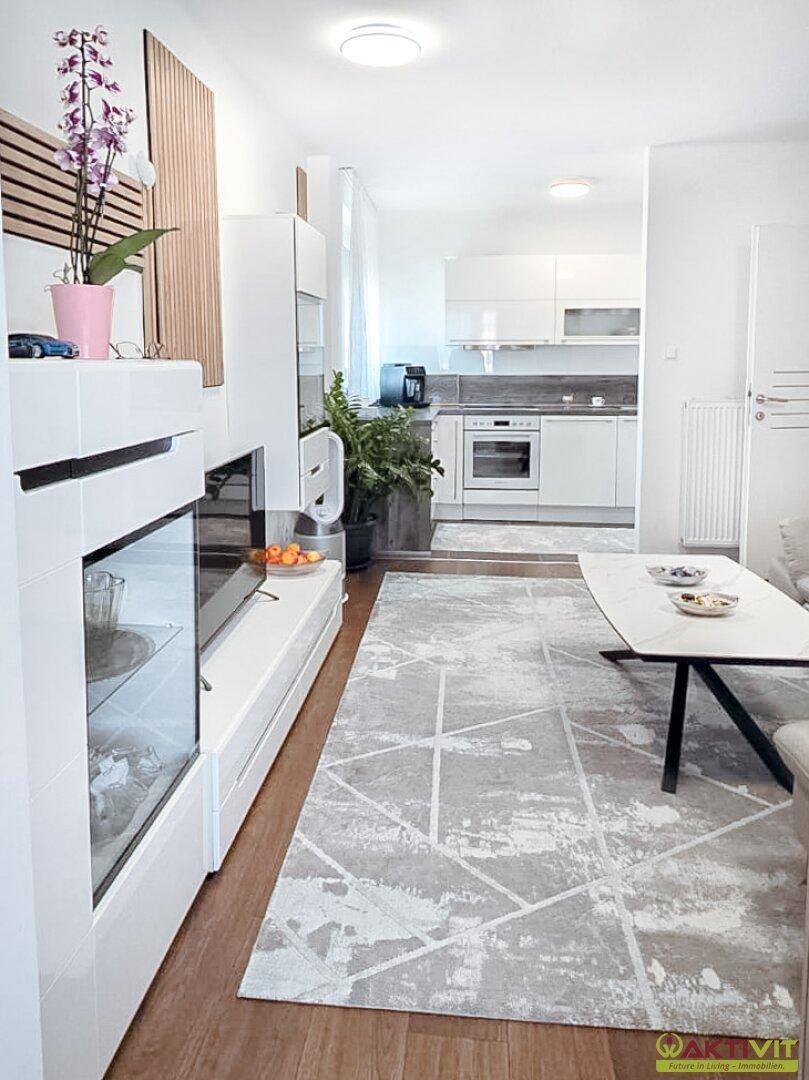 Moderne 3-Zi-Wohnung im 8. Stock. - Mit Parkplatz und Fernblick. - Ansicht 5