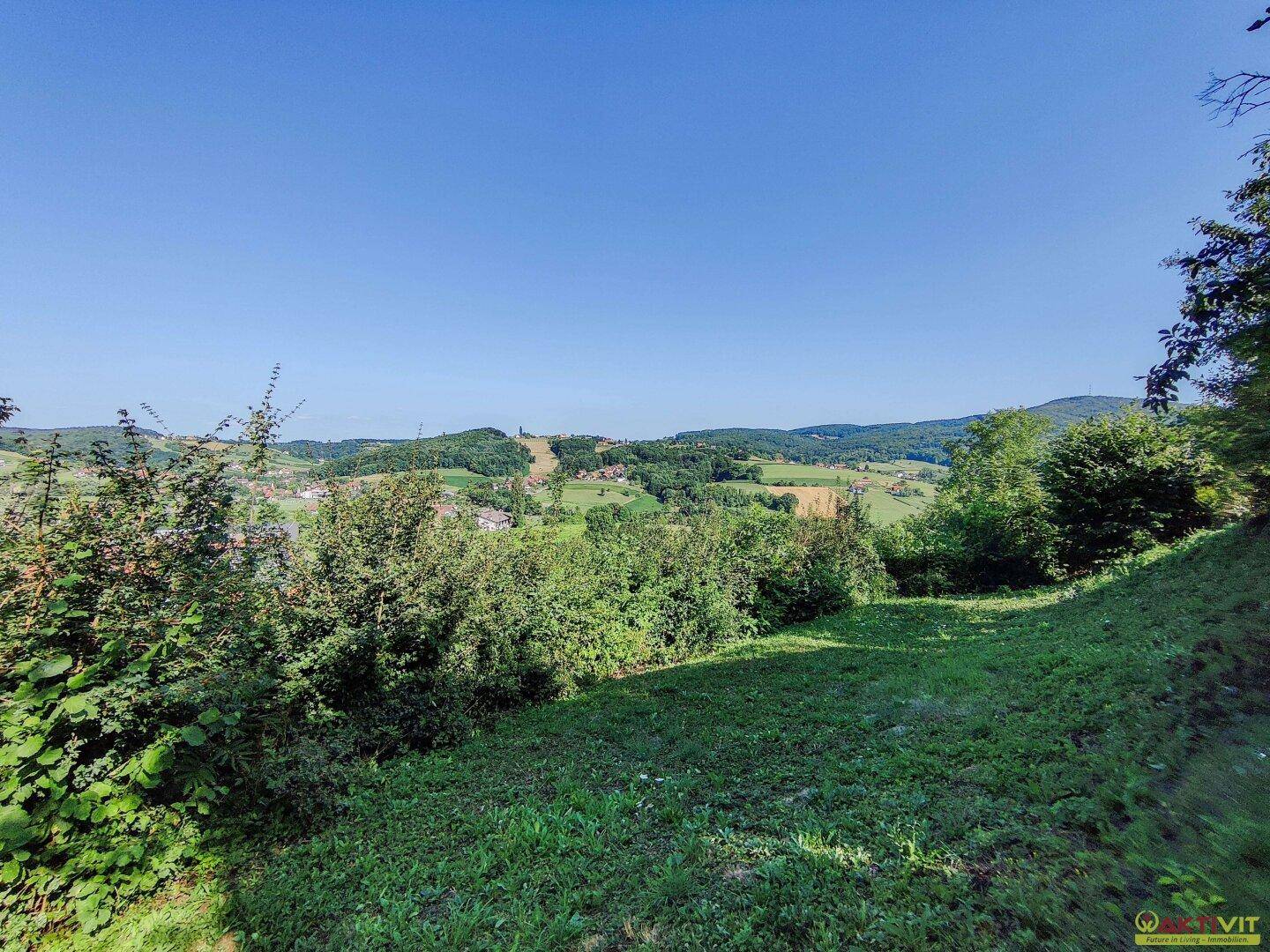 Attraktiver Baugrund mit 1.860 m² Bauland und Projekt für Mehrfamilienhaus. - Ansicht 5