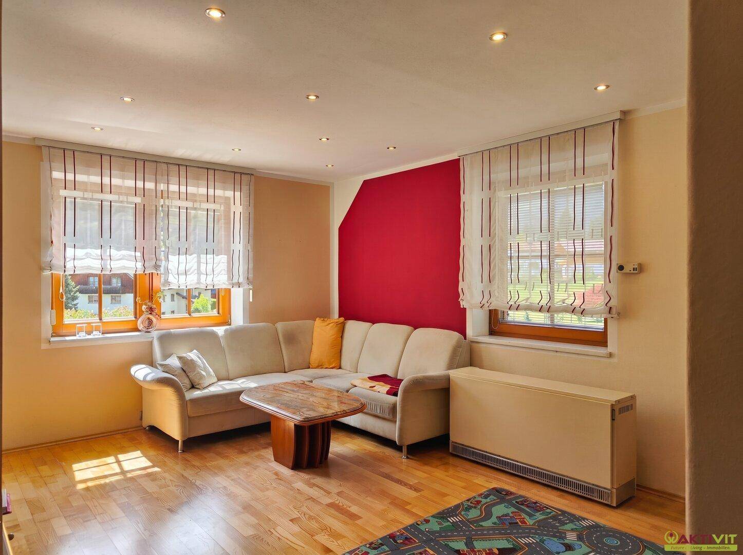 Großzügige 6-Zimmer-Wohnung mit Garten und Balkon in naturnaher Lage - Ansicht 3