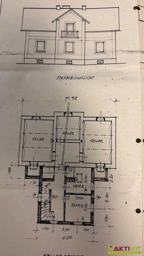 Grundriss des Kellergeschosses mit Kellerräumen, Heizung und Tankraum, sowie der Straßenansicht.