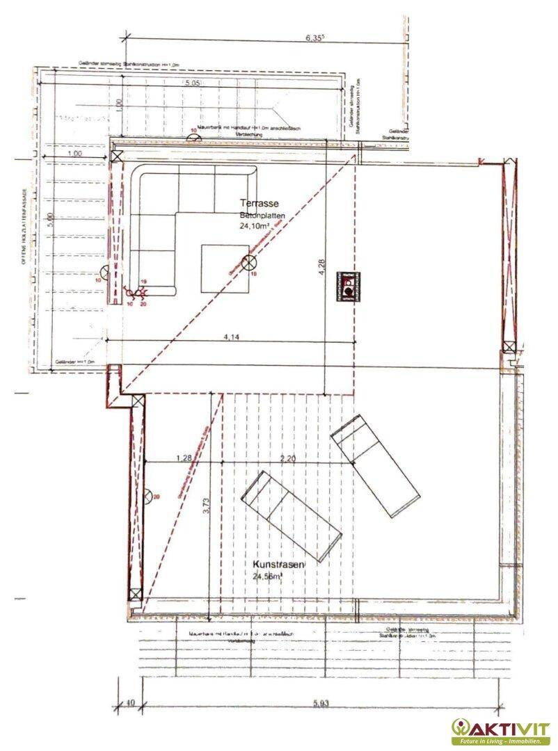 Grundriss der Dachterrasse mit Liegeflächen und Kunstrasen, ideal zum Sonnenbaden.