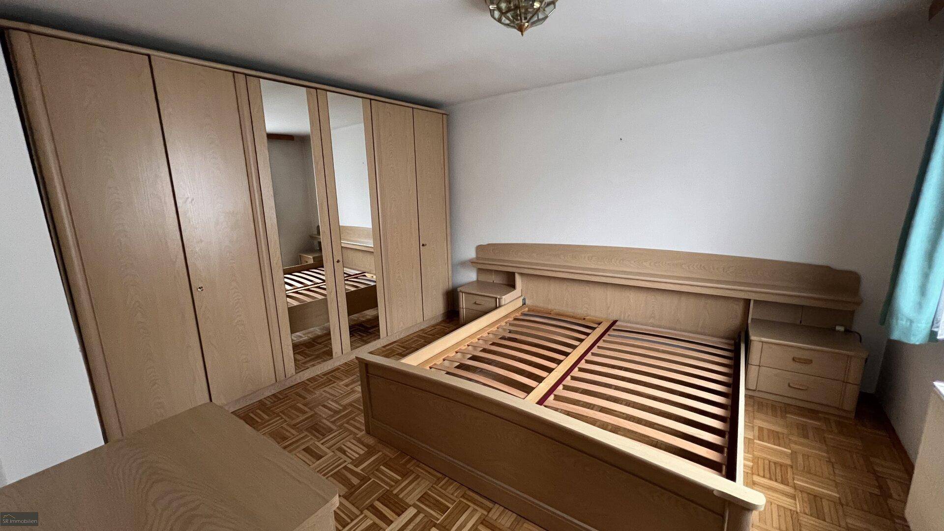 Sanierungsbedürftiges Wohnhaus mit Entwicklungspotenzial - Ansicht 2