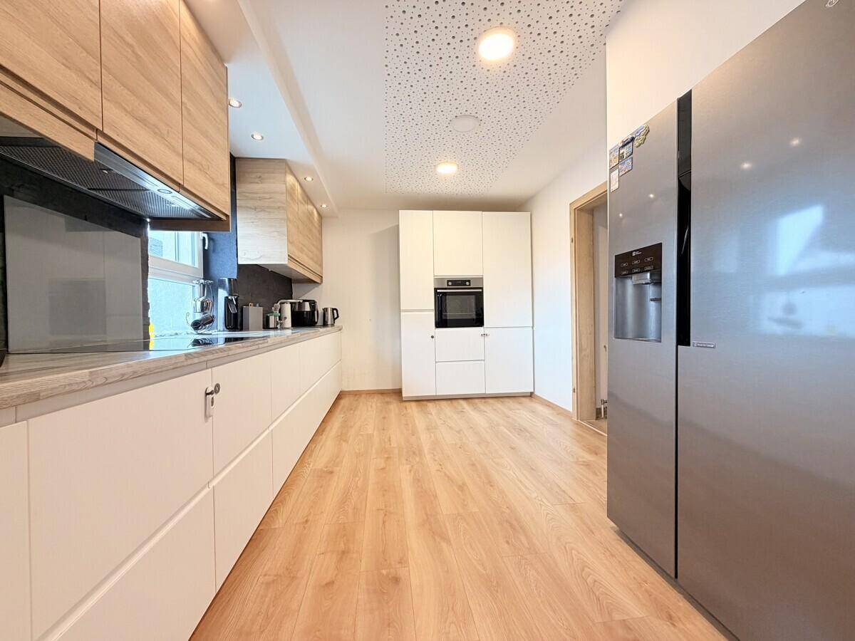 Modernisiertes Einfamilienhaus mit traumhaftem Garten in Klagenfurt-Welzenegg - Widok 5