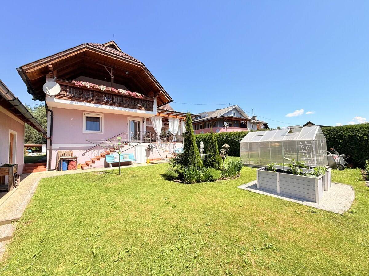 Großzügiges Zweifamilienhaus in begehrter Wohnlage von Moosburg - Ansicht 2