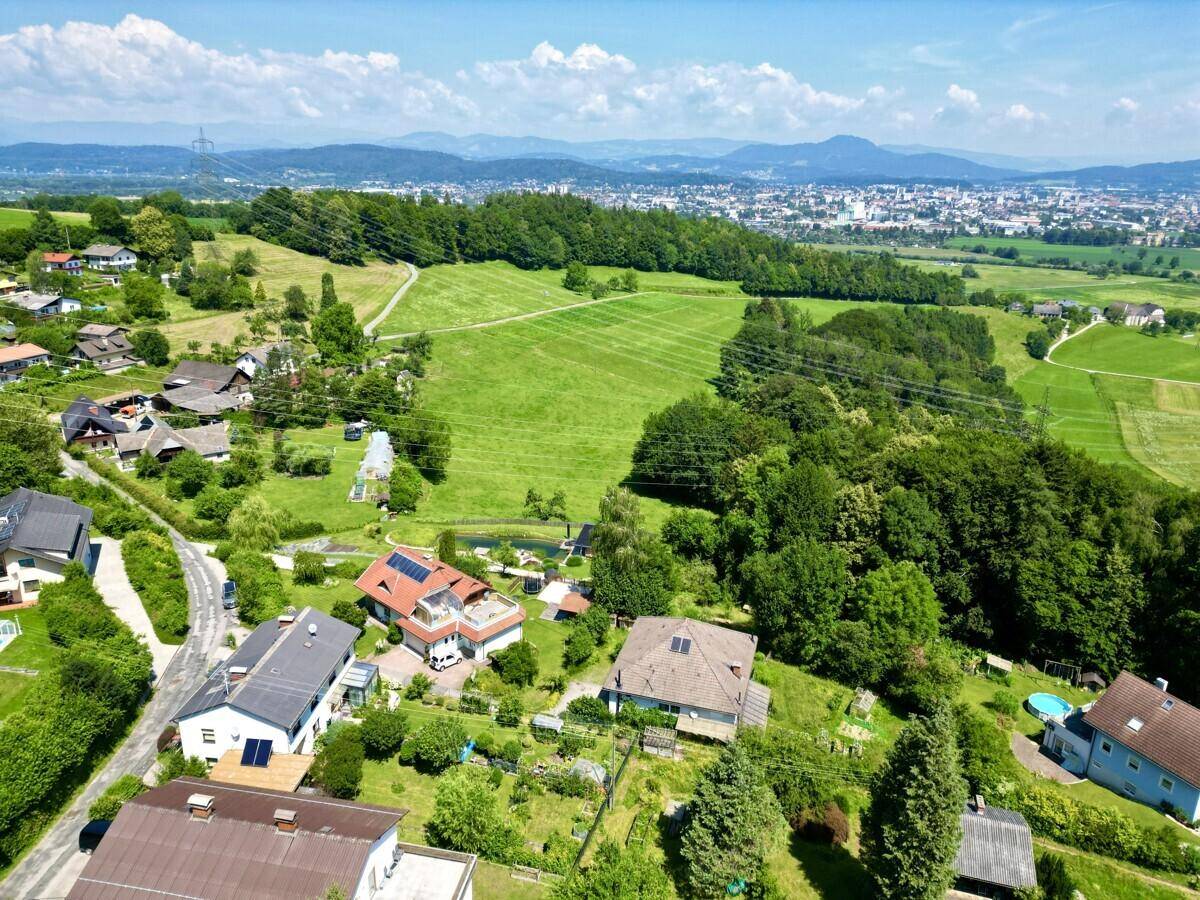 Gepflegte Doppelhaushälfte mit Traumgarten in ruhiger Lage von Viktring - Ansicht 2