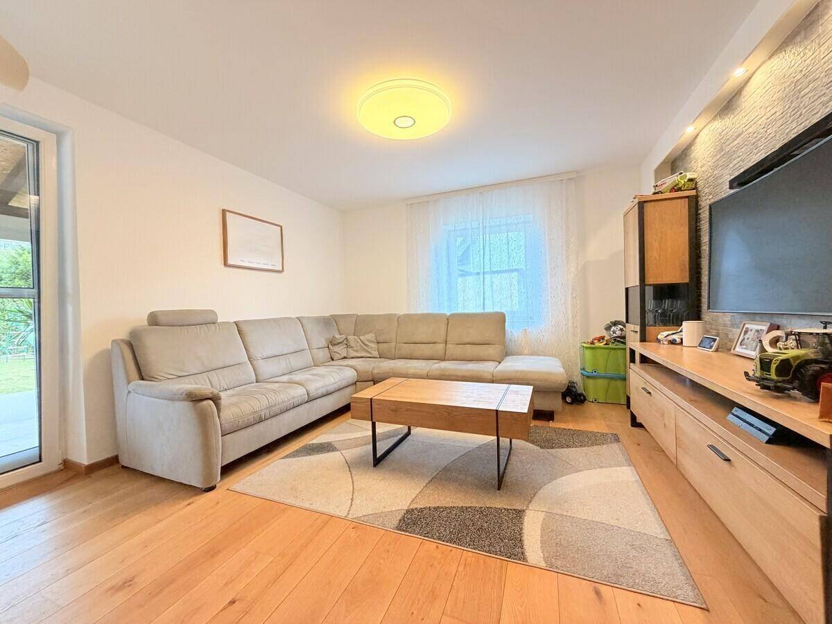 Modernisiertes Einfamilienhaus mit traumhaftem Garten in Klagenfurt-Welzenegg - Więcej