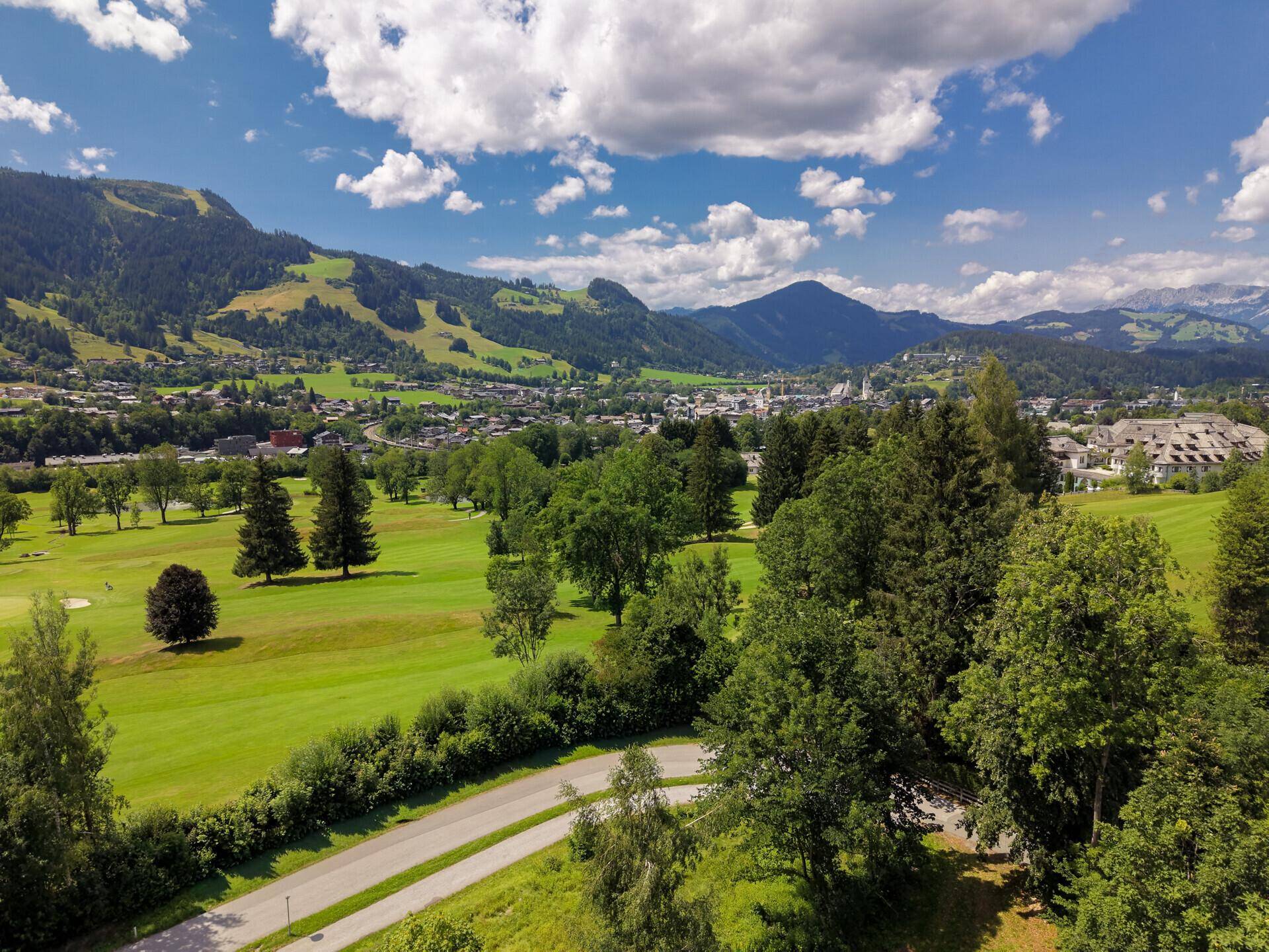 Das Schlosshotel Kitzbühel AROSA in unmittelbarer Nähe