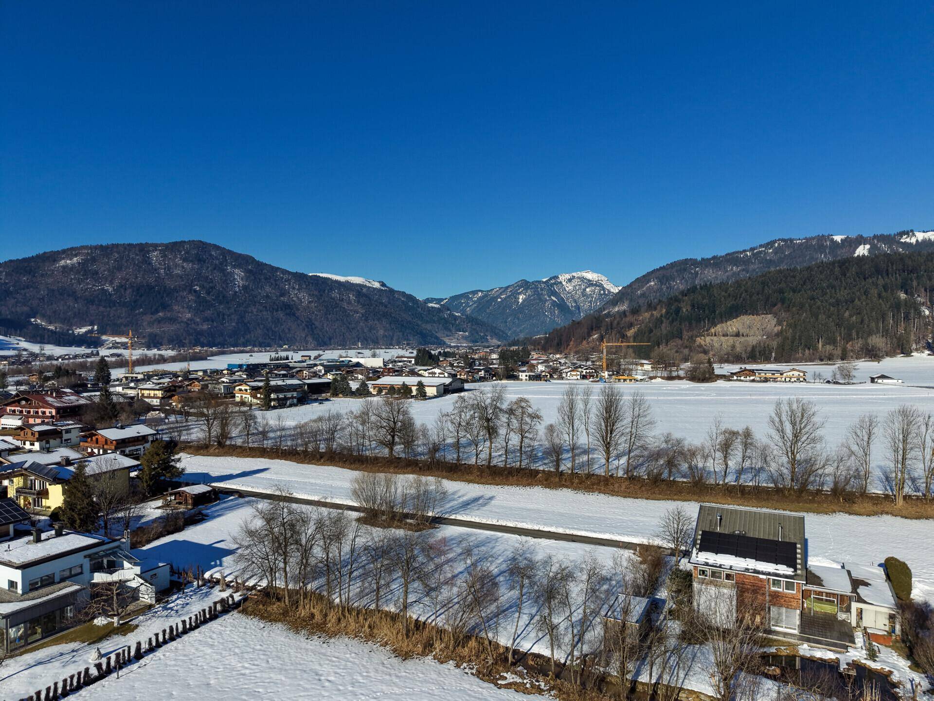 Grundstück mit Panoramablick und viel Potential - Mehr