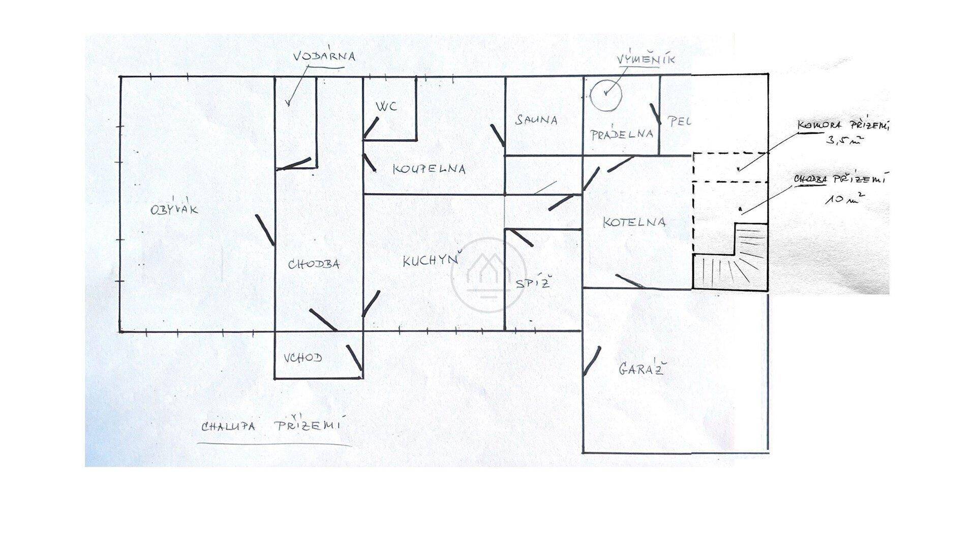 Handgezeichneter Grundriss des Erdgeschosses mit Küche, WC, Sauna und Garage.