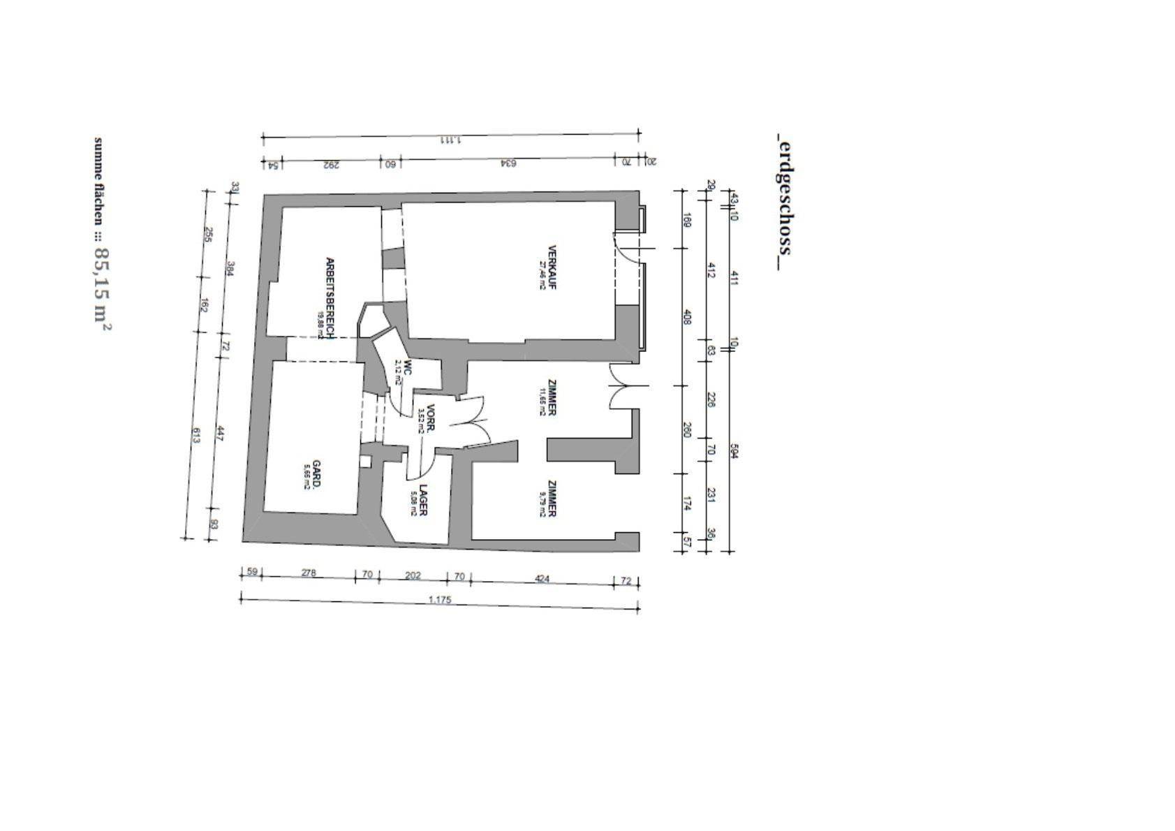 Grundriss des Erdgeschosses mit Arbeitsbereich, Verkaufsfläche und Lager, inklusive Maßen.