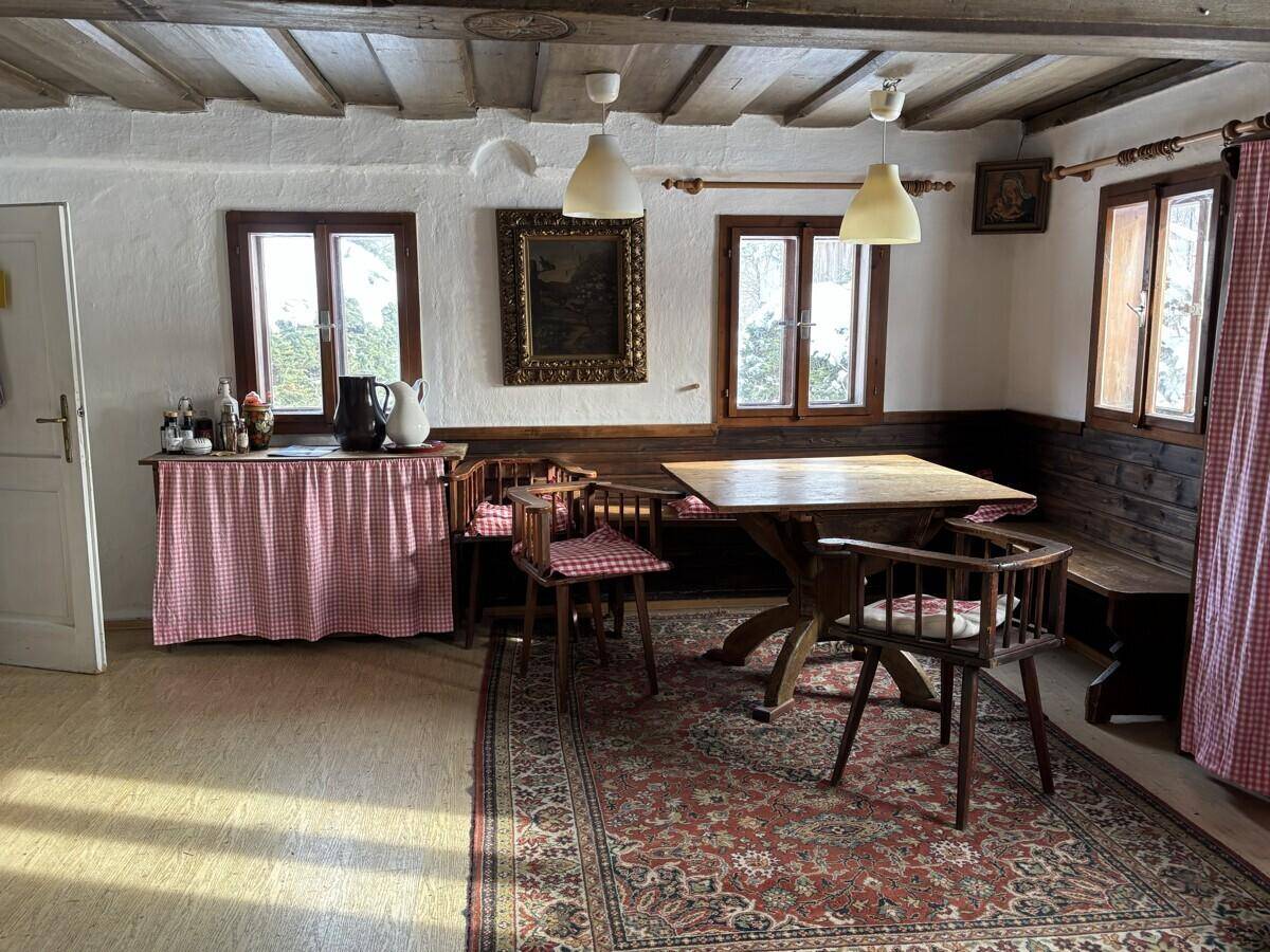 Rarität: altes Bauernhaus mit vorgelagertem Baugrundstück und Holzbezugsrecht - Ansicht 5