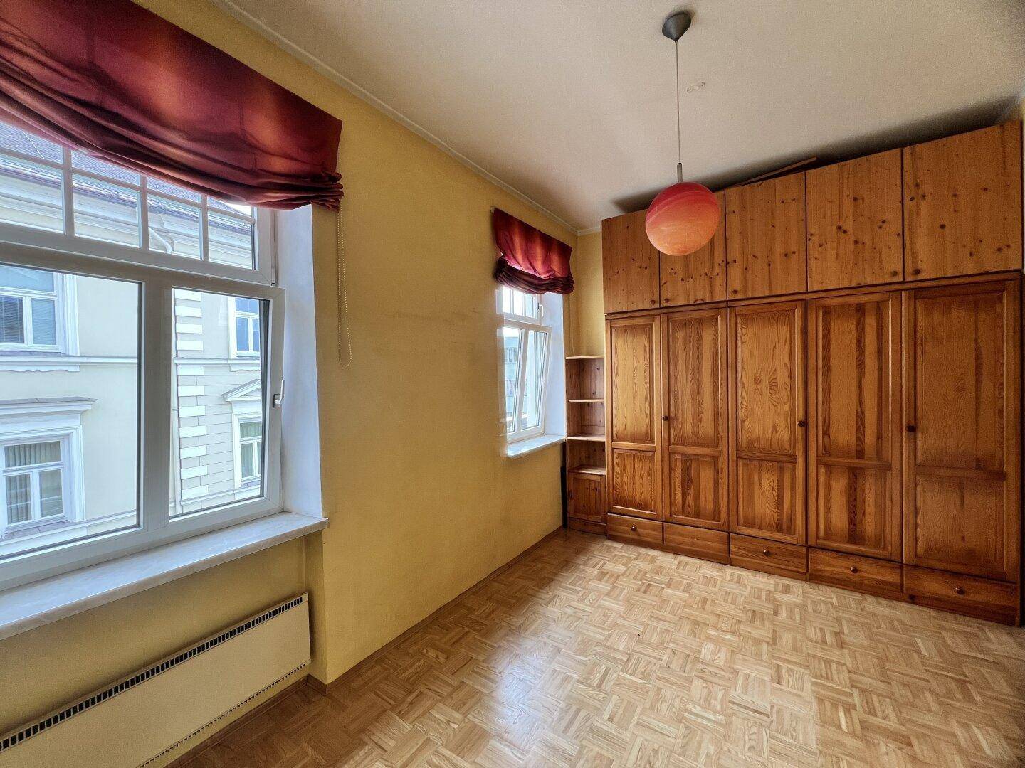 Einbauschrank
