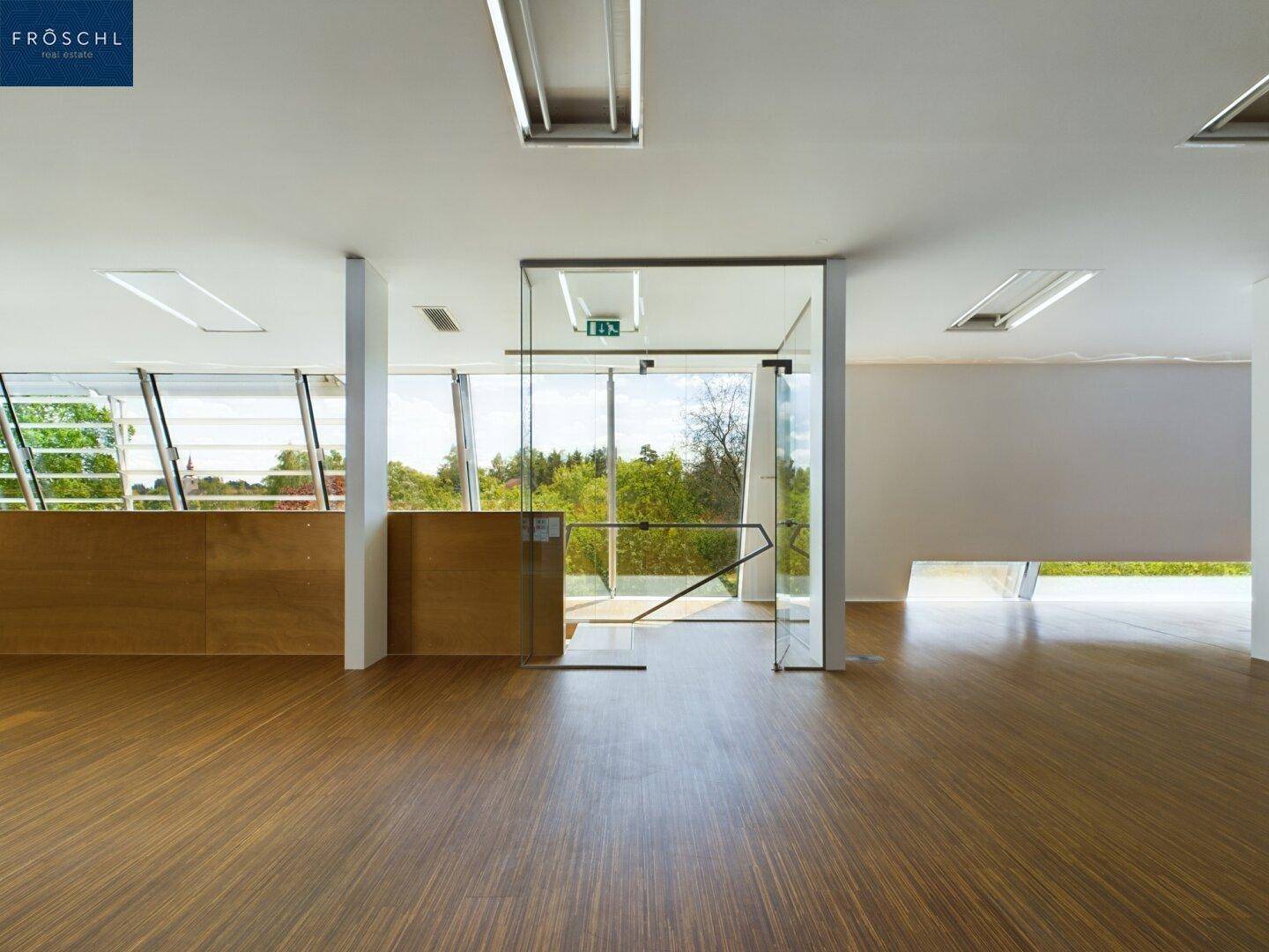 Ansicht Eingang Büro OG - Pic 2