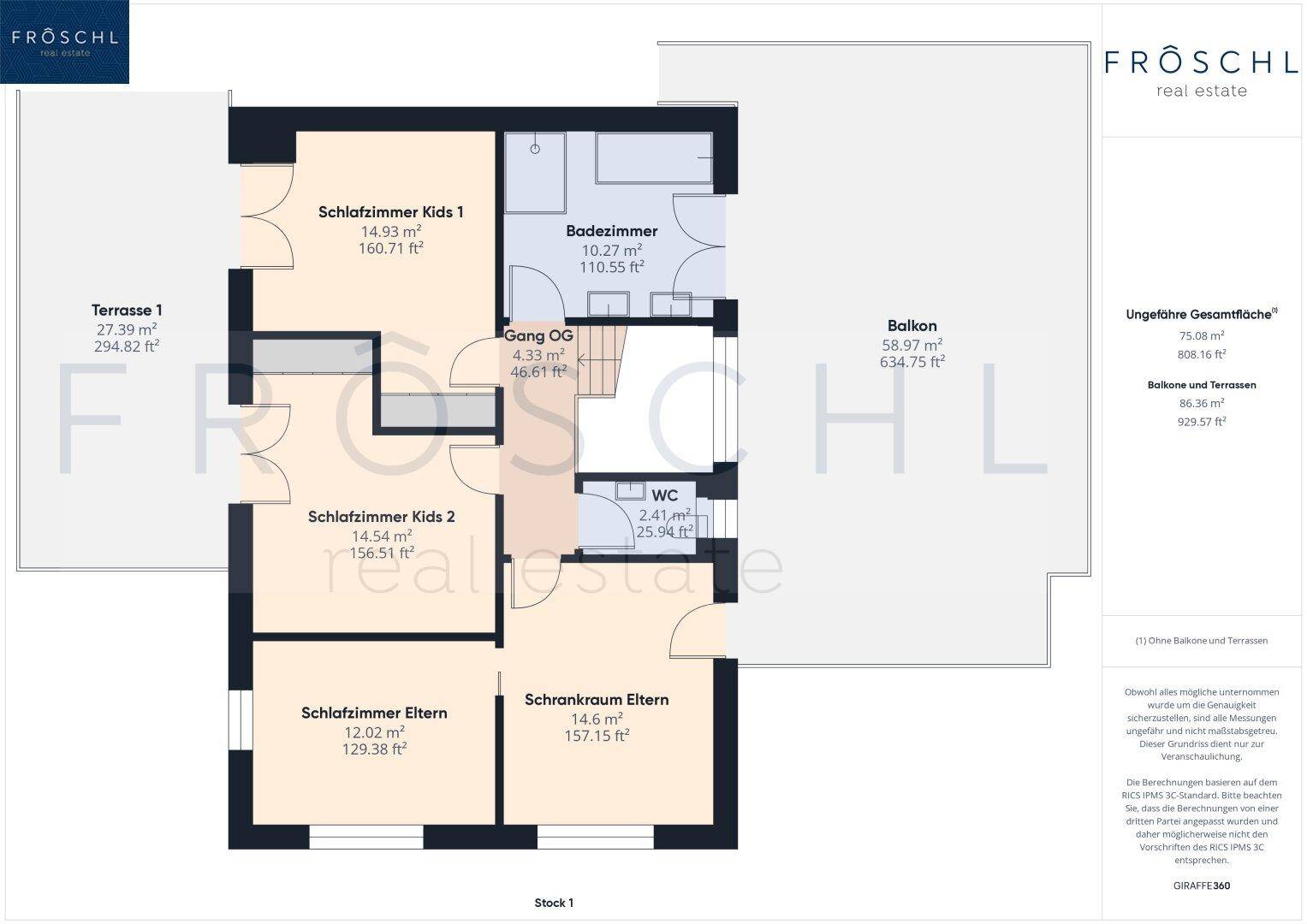 Grundriss des Obergeschosses mit drei Schlafzimmern, Badezimmer und Balkon.