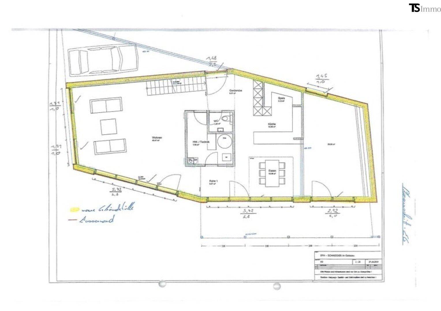 Grundriss des Erdgeschosses mit Wohnzimmer, Küche, Essbereich und WC.